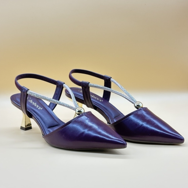 bebece Zapatos destalonados Bebecê T3814-399 en Tono Morado Profundo con Tiras de piedras y Taco Dorado