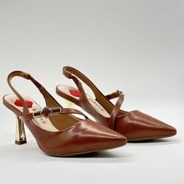 bebece Zapatos destalonados Bebecê T7090-422 en Tono Camel con Tacón copa Dorado y Tira Joya