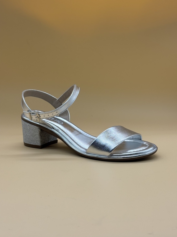 Sandalias de Fiesta Beira Rio 8379.209 en Plata Metalizado con Tacón de Glitter