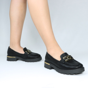 Mocasines Confort Piccadilly 735042-1 Negros con Herraje y Detalle Dorado
