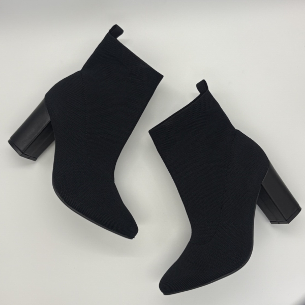 Botines tipo calcetín via marte 021-003-01 en negro textil